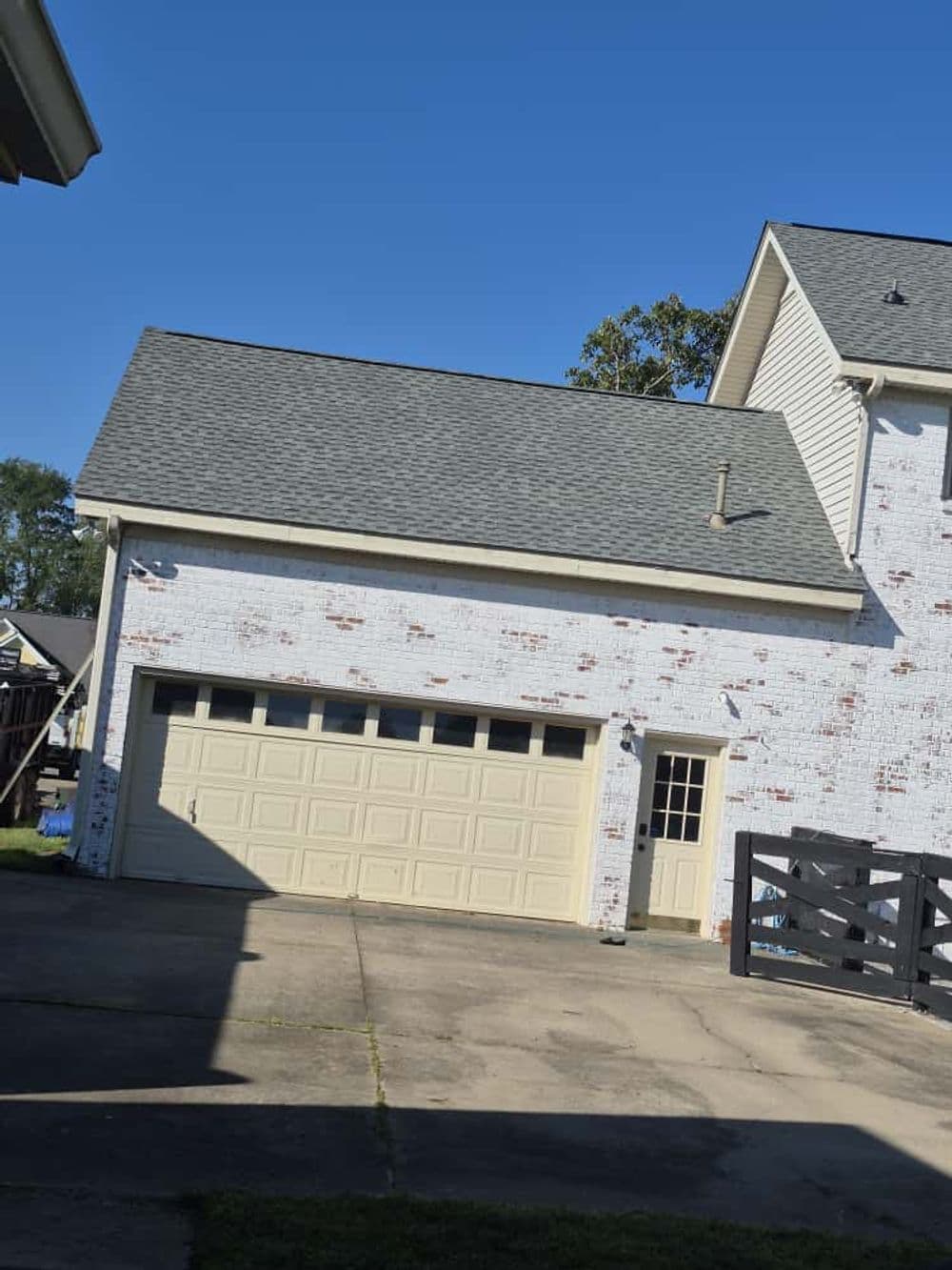 Gallery photos for Full Roof Replacement on a Large Cordova Home: Image #14