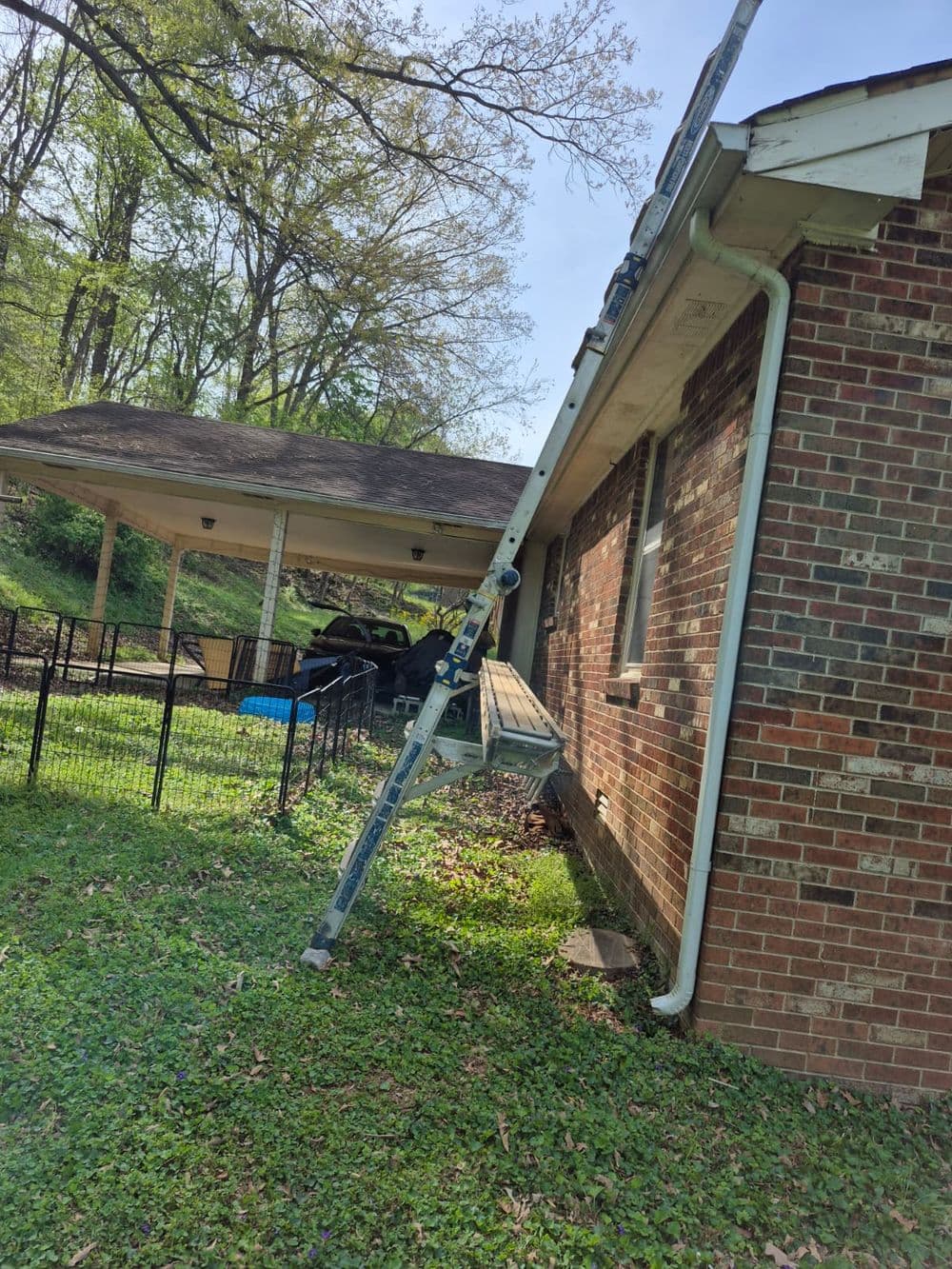 Gallery photos for Gutter Replacement Done Right on a Memphis Brick Home: Image #7