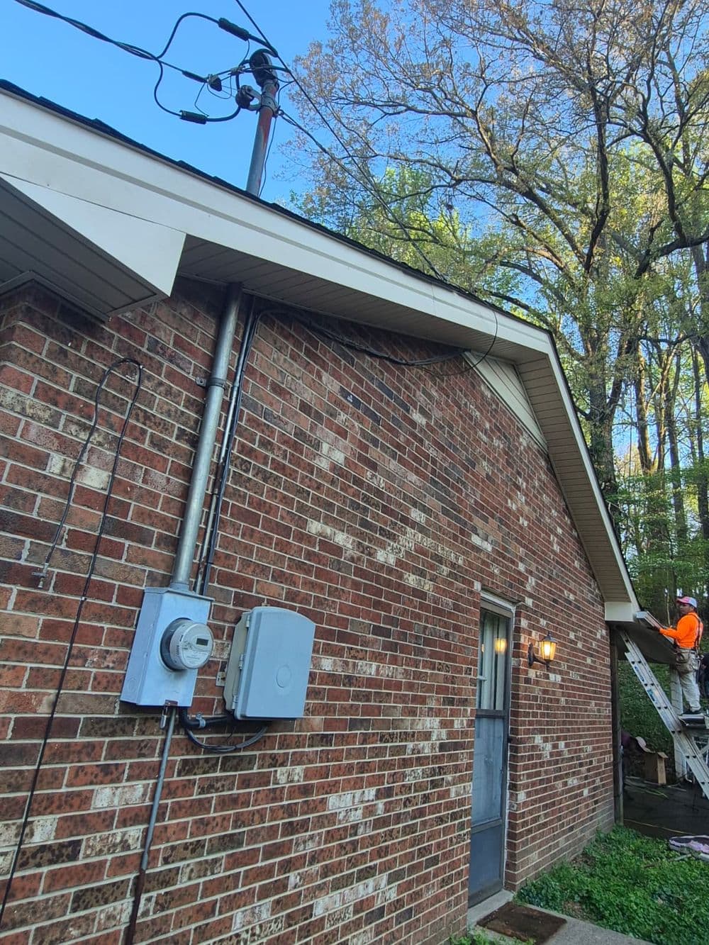 Gallery photos for Gutter Replacement Done Right on a Memphis Brick Home: Image #6